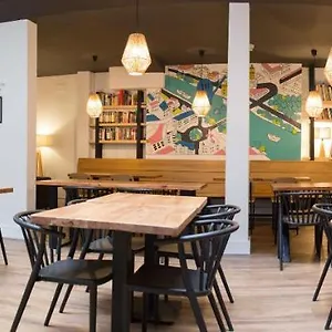 https://la-central-sevilla.es-andalucia.com