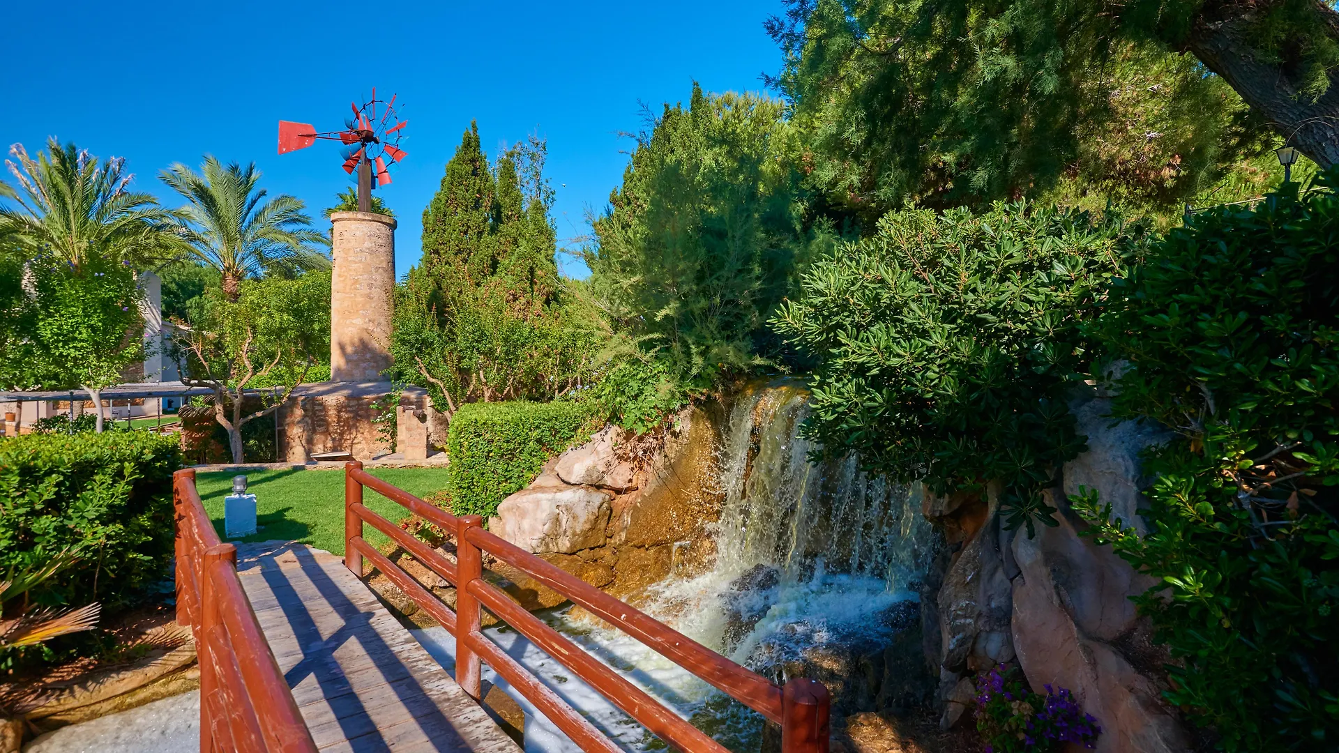 Protur Safari Park Aparthotel Sa Coma